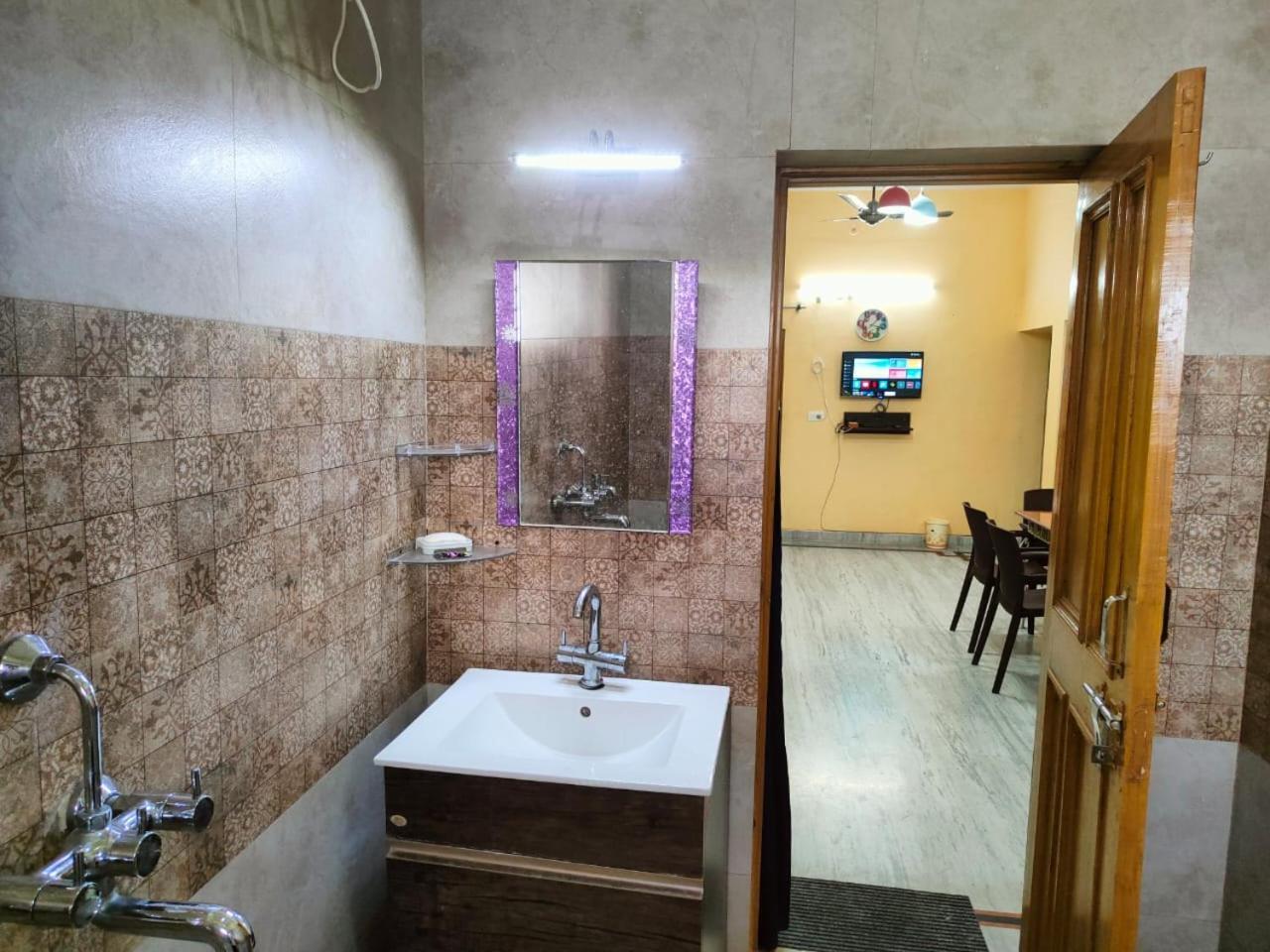 Nature View Homestay 德拉敦 客房 照片